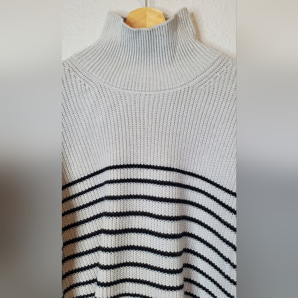 💚5/$25 TRUTH By Republic Striped Turtleneck Oversized Cozy Knit Sweater Small - Picture 3 of 9